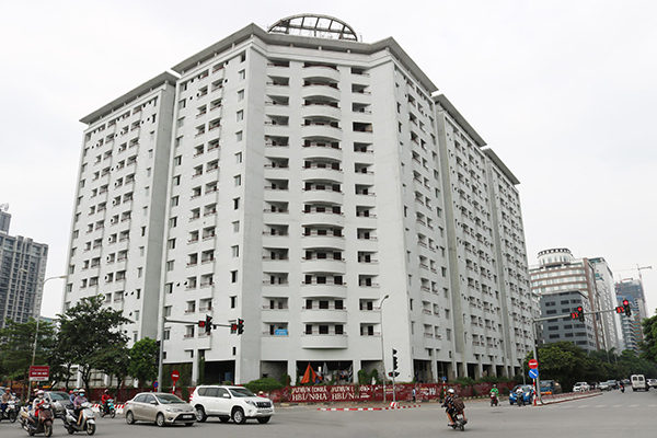 Nh&agrave; ở t&aacute;i định cư